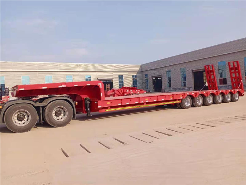 展翼廂式半掛車